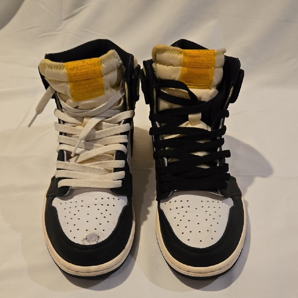 Nike Air Jordan 1 Volt Retro High OG Size 10 - Picture 3 of 11